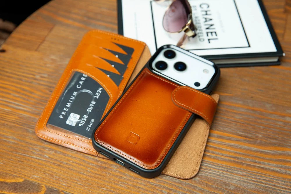 Magic iPhone 18 Pro Max / 17 Pro Max Detachable Leather Wallet Case