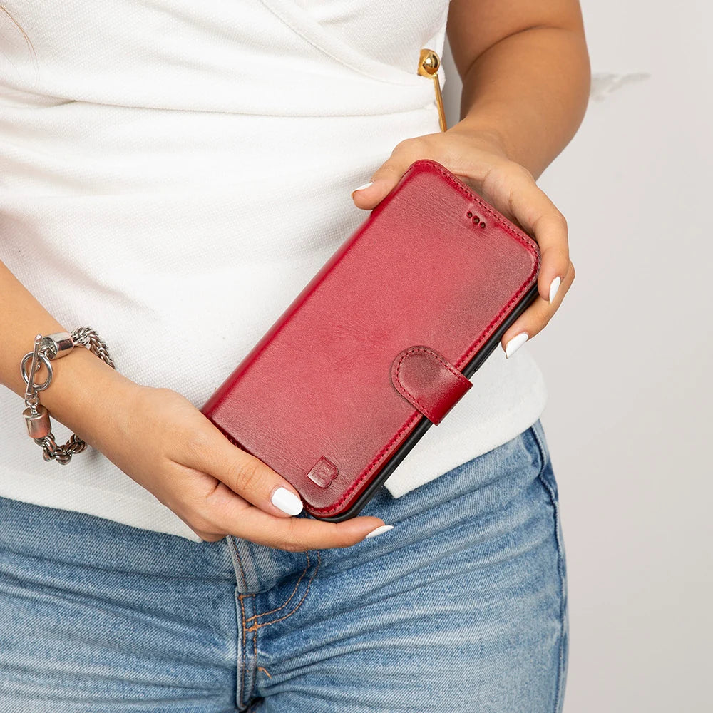 Magic iPhone 18 Pro / 17 Pro Detachable Leather Wallet Case