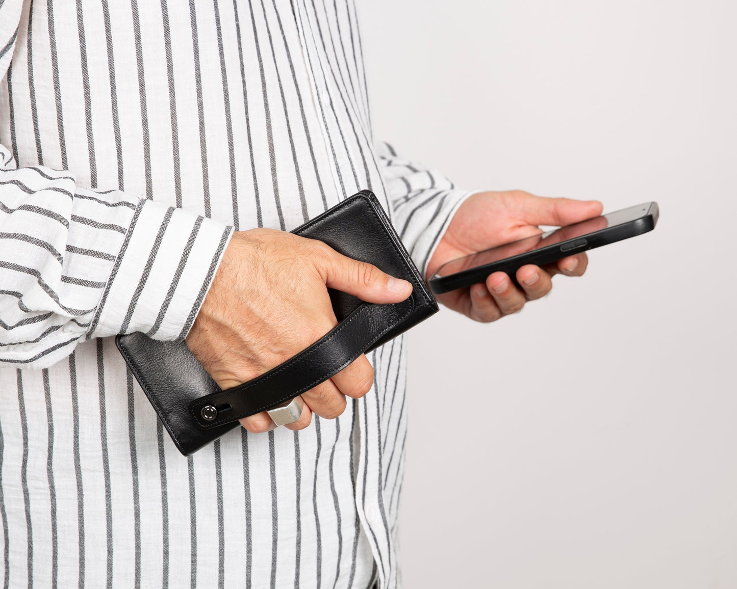 Aura Leather Universal Wallet