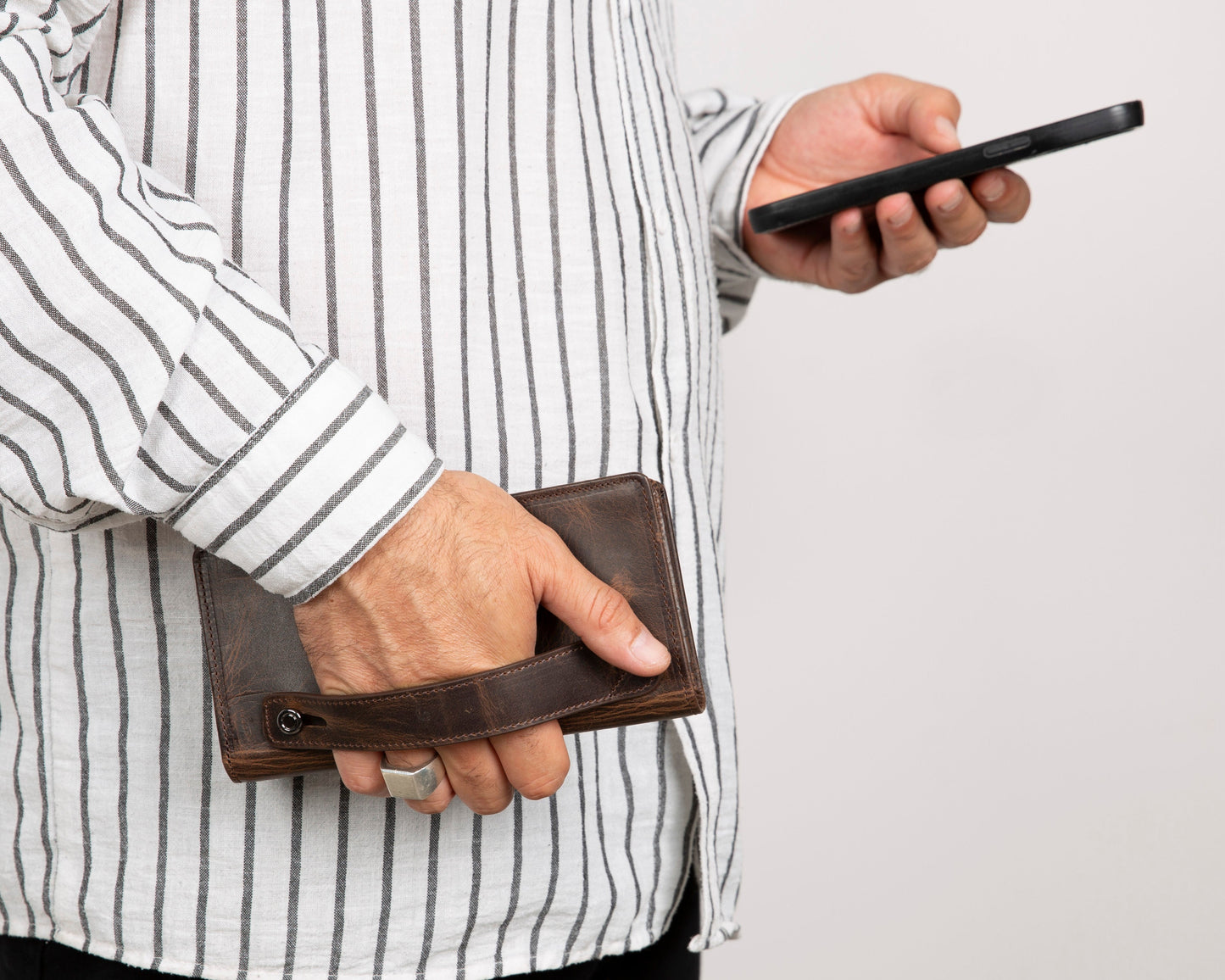 Aura Leather Universal Wallet