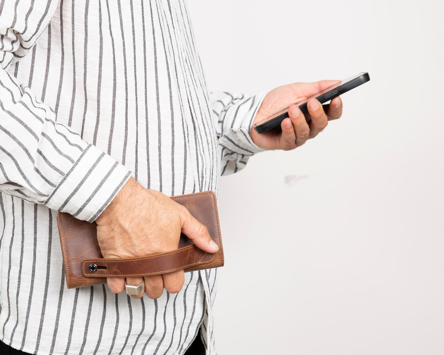 Aura Leather Universal Wallet