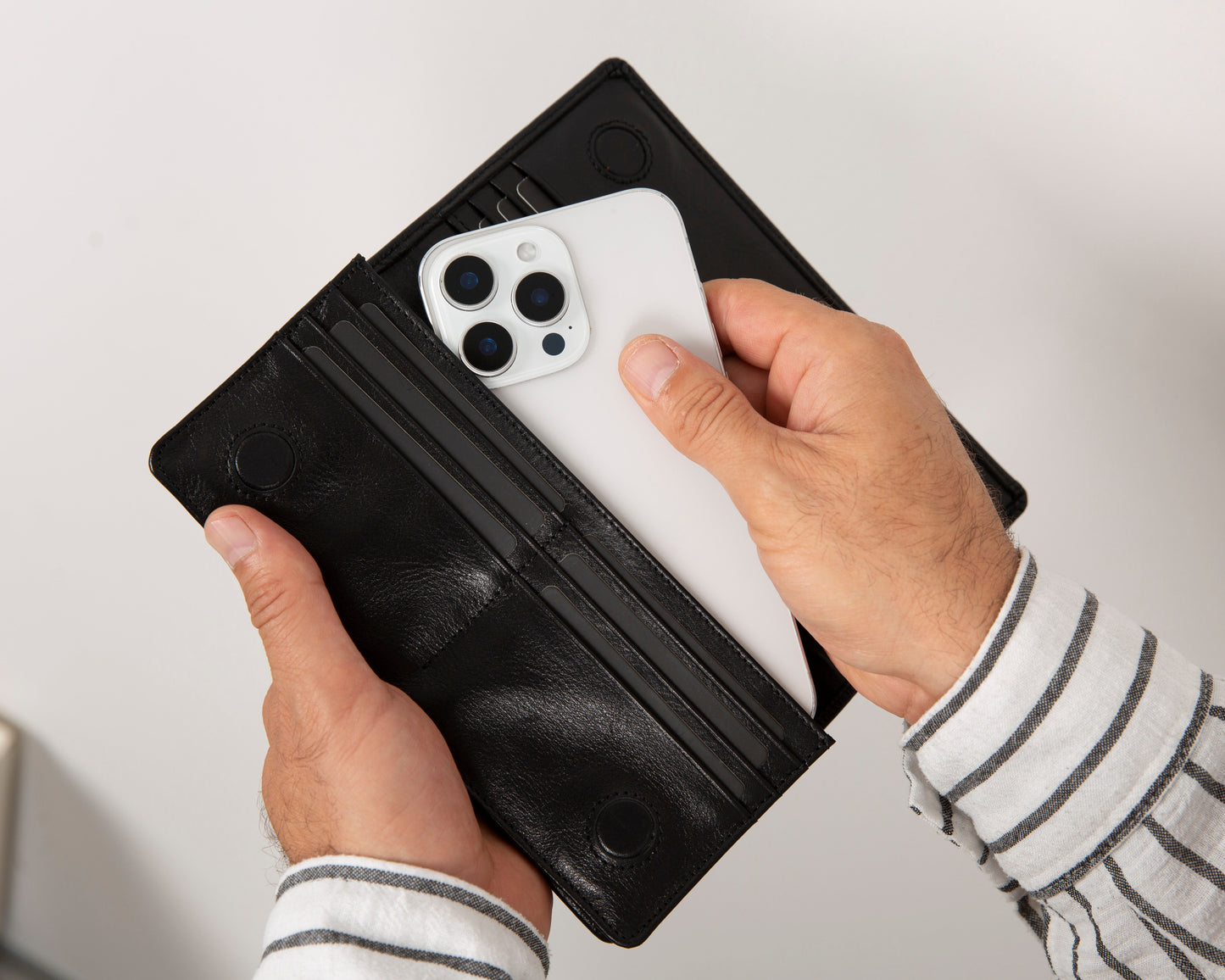 Aura Leather Universal Wallet