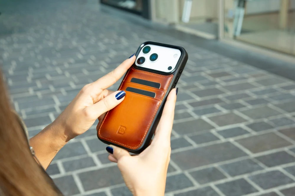 Flex Cover Leather iPhone 18 Pro / 17 Pro Case with Card Holder