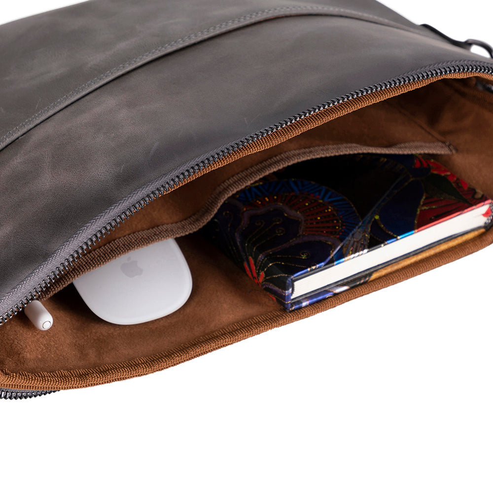 Leeds Slim Leather Laptop / Tablet Sleeve