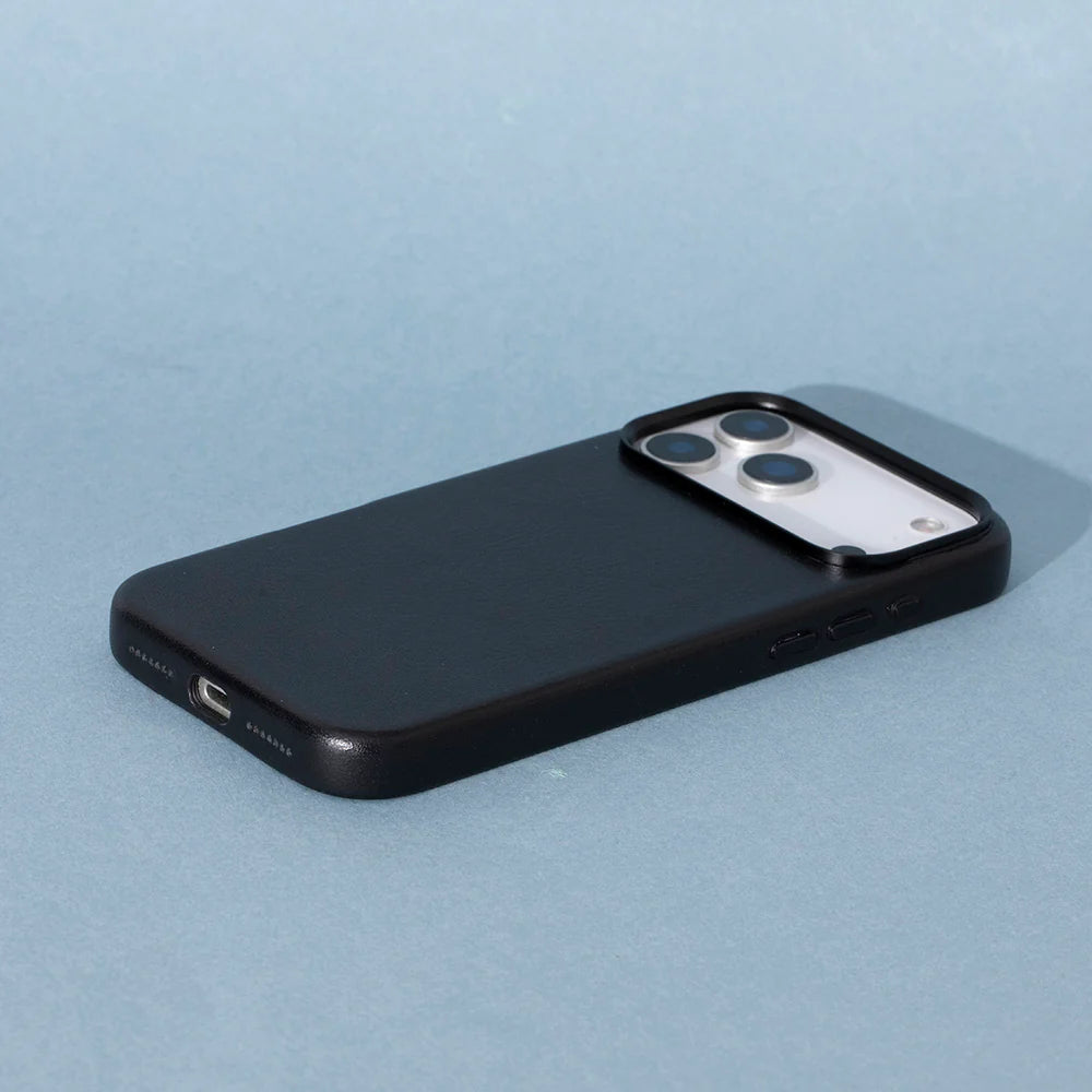 Prestige iPhone 18 Pro Max / 17 Pro Max Leather Case