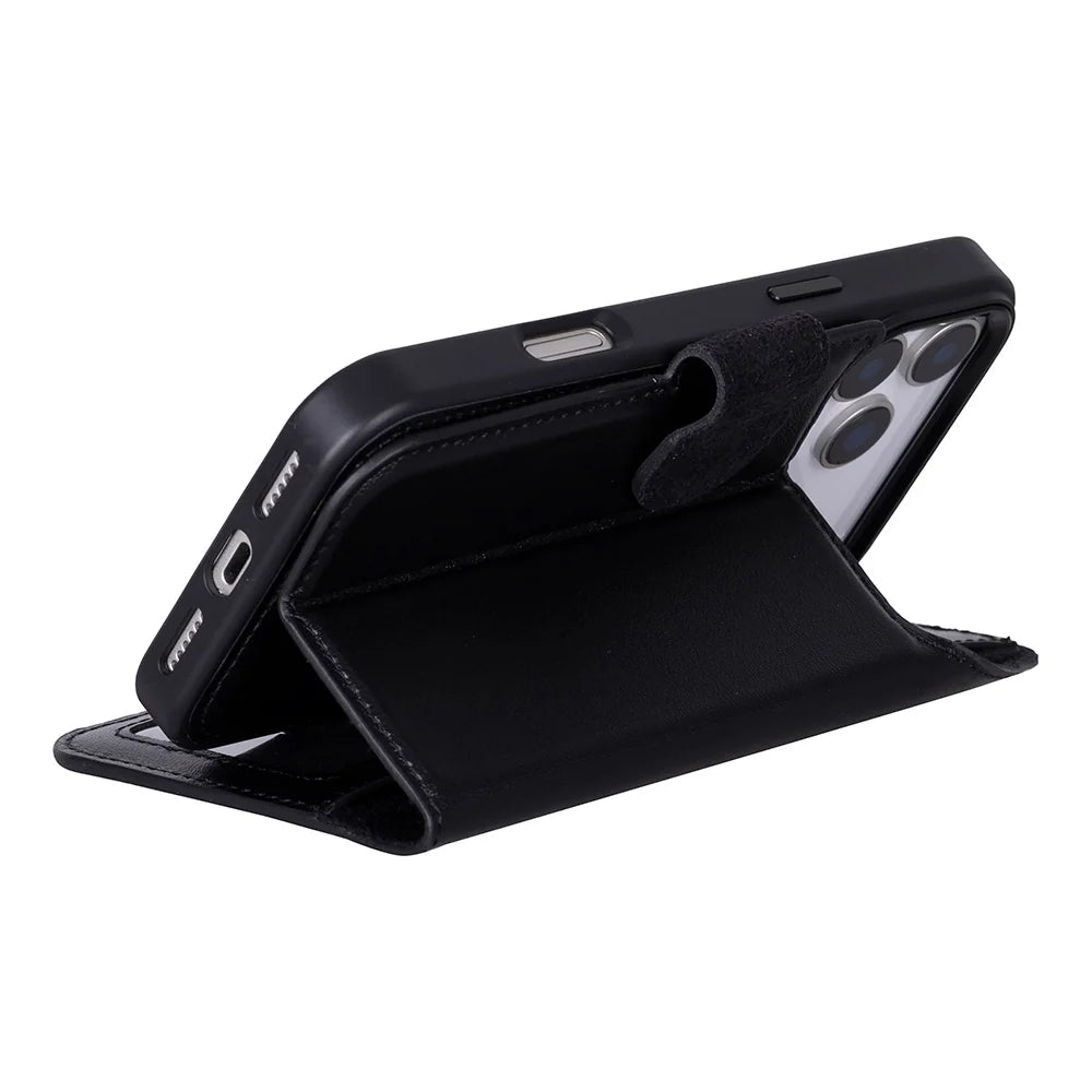 Magic iPhone 18 Pro / 17 Pro Detachable Leather Wallet Case