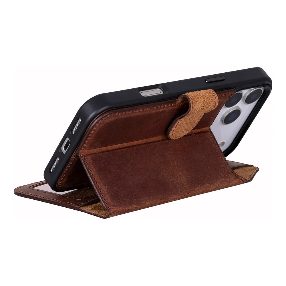 Magic iPhone 18 Pro / 17 Pro Detachable Leather Wallet Case