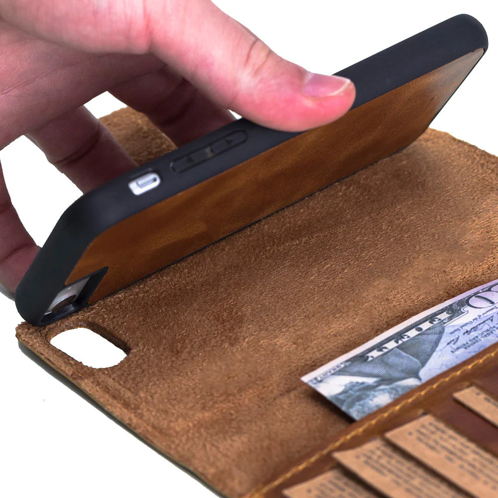 Santa I Phone Se / 8 / 7 Leather Detachable Wallet Case